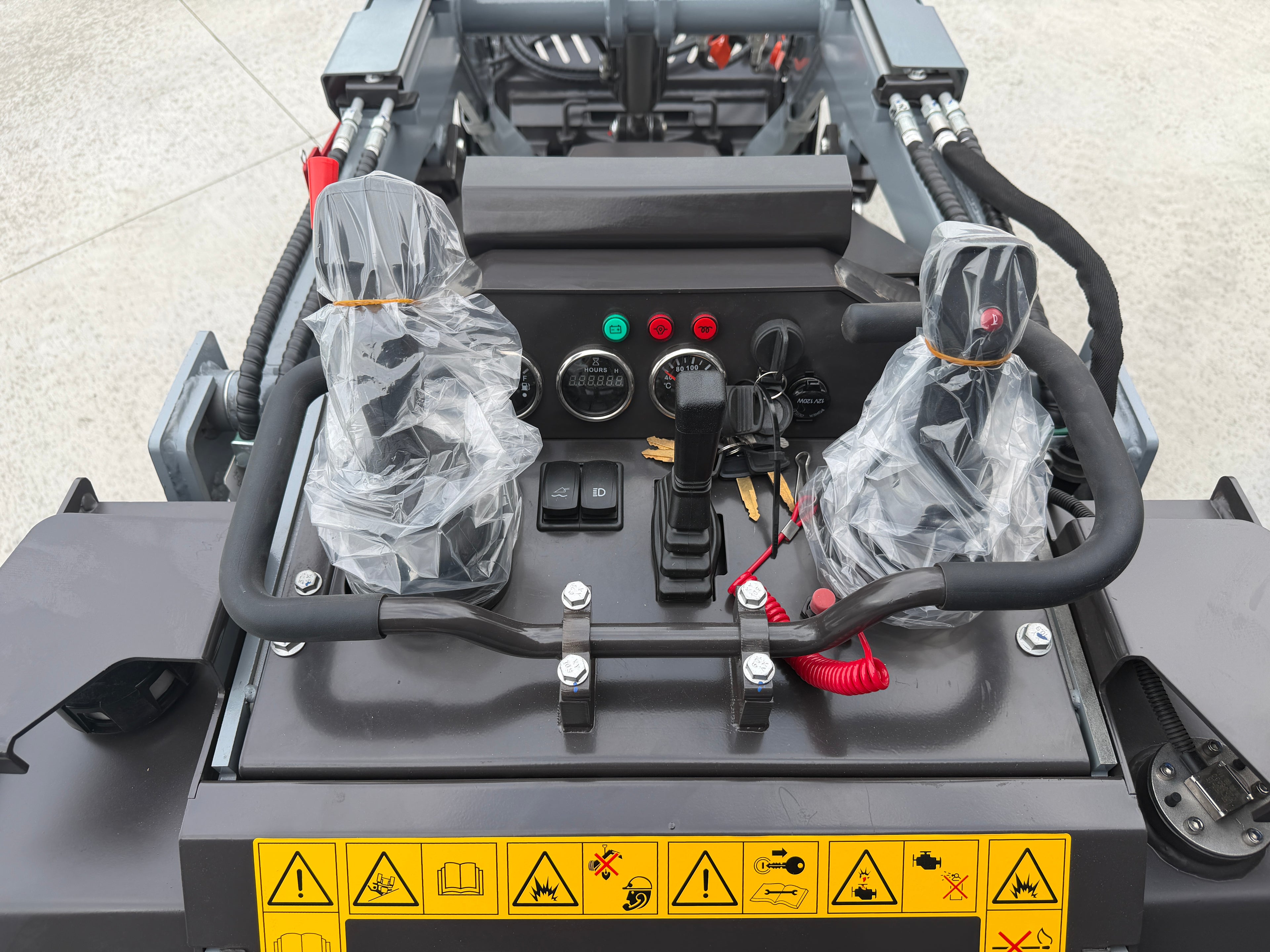Rhinoceros KS925TK Track Loader