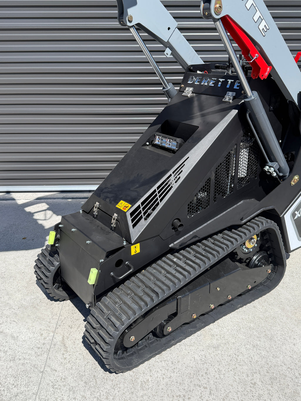 Derette XC1100K Track Loader