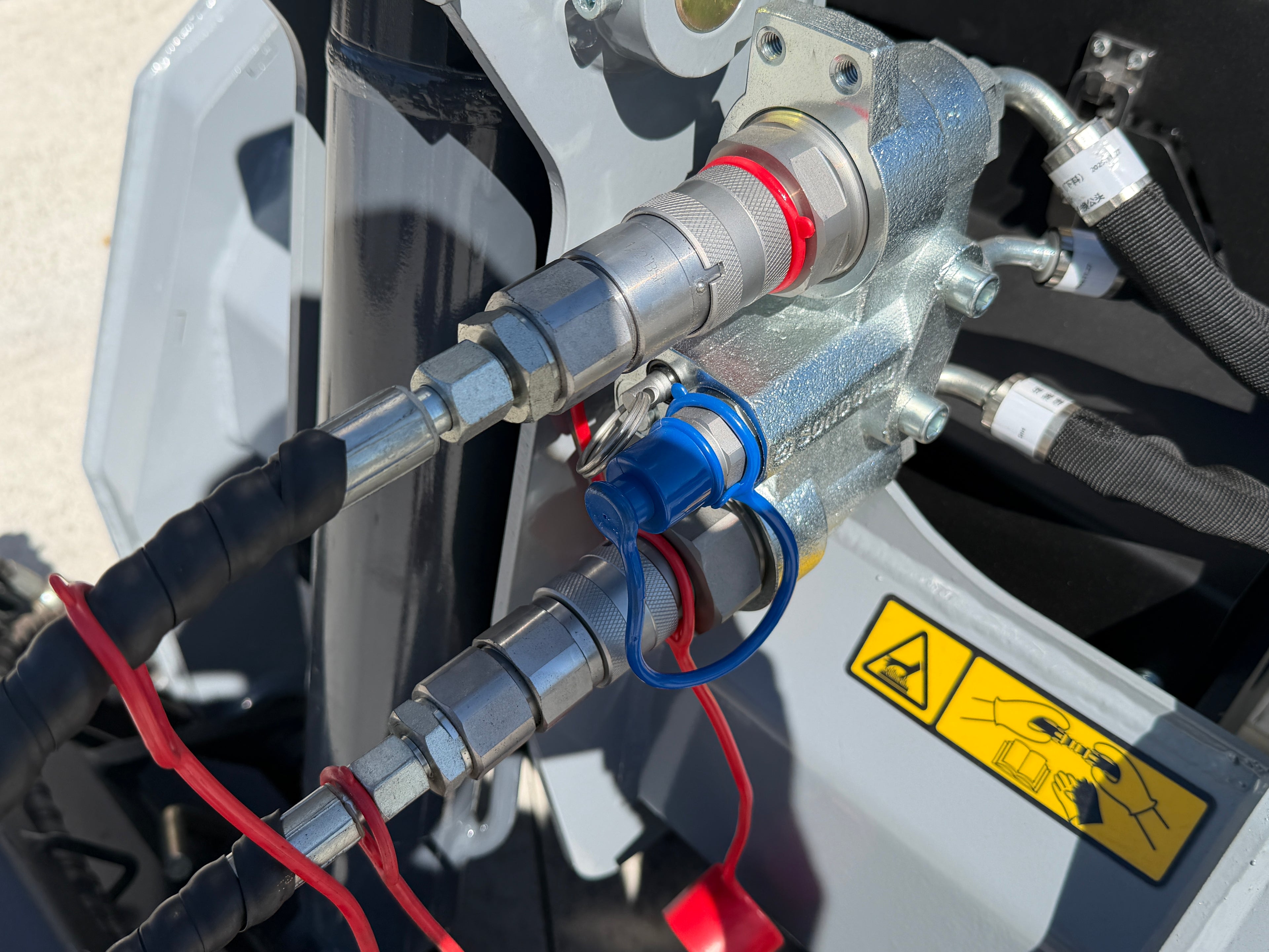 Derette XC1100K Track Loader