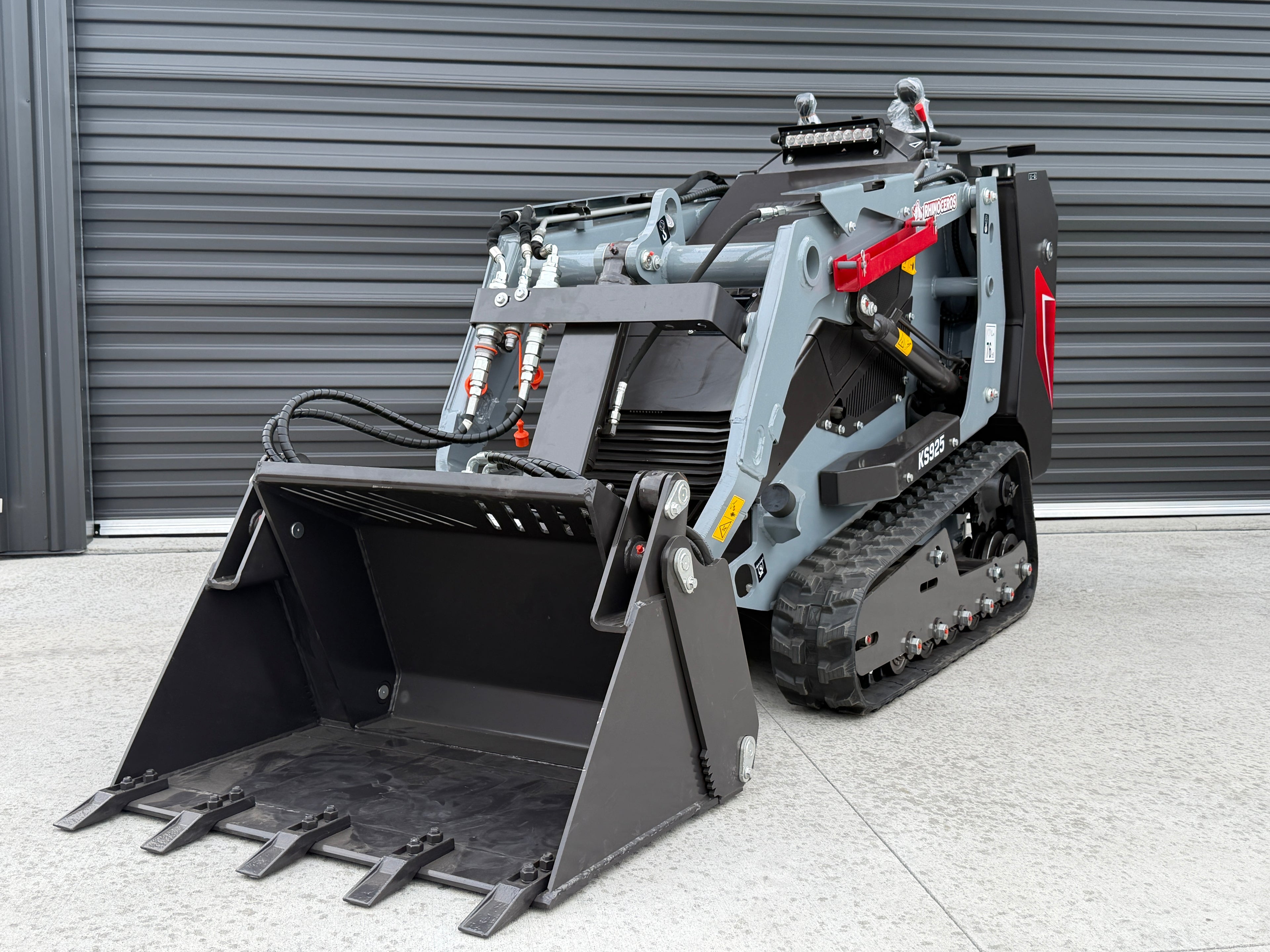 Rhinoceros KS925TK Track Loader