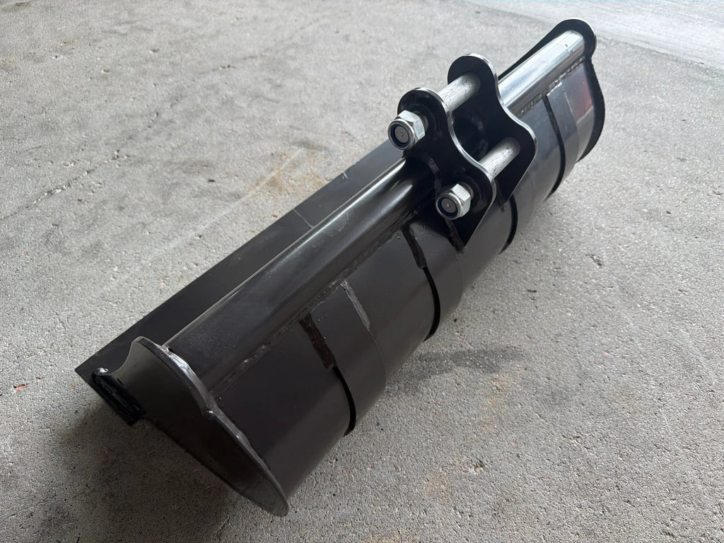 Mini Excavator Attachment - 25mm Pin - 800mm Mud Bucket