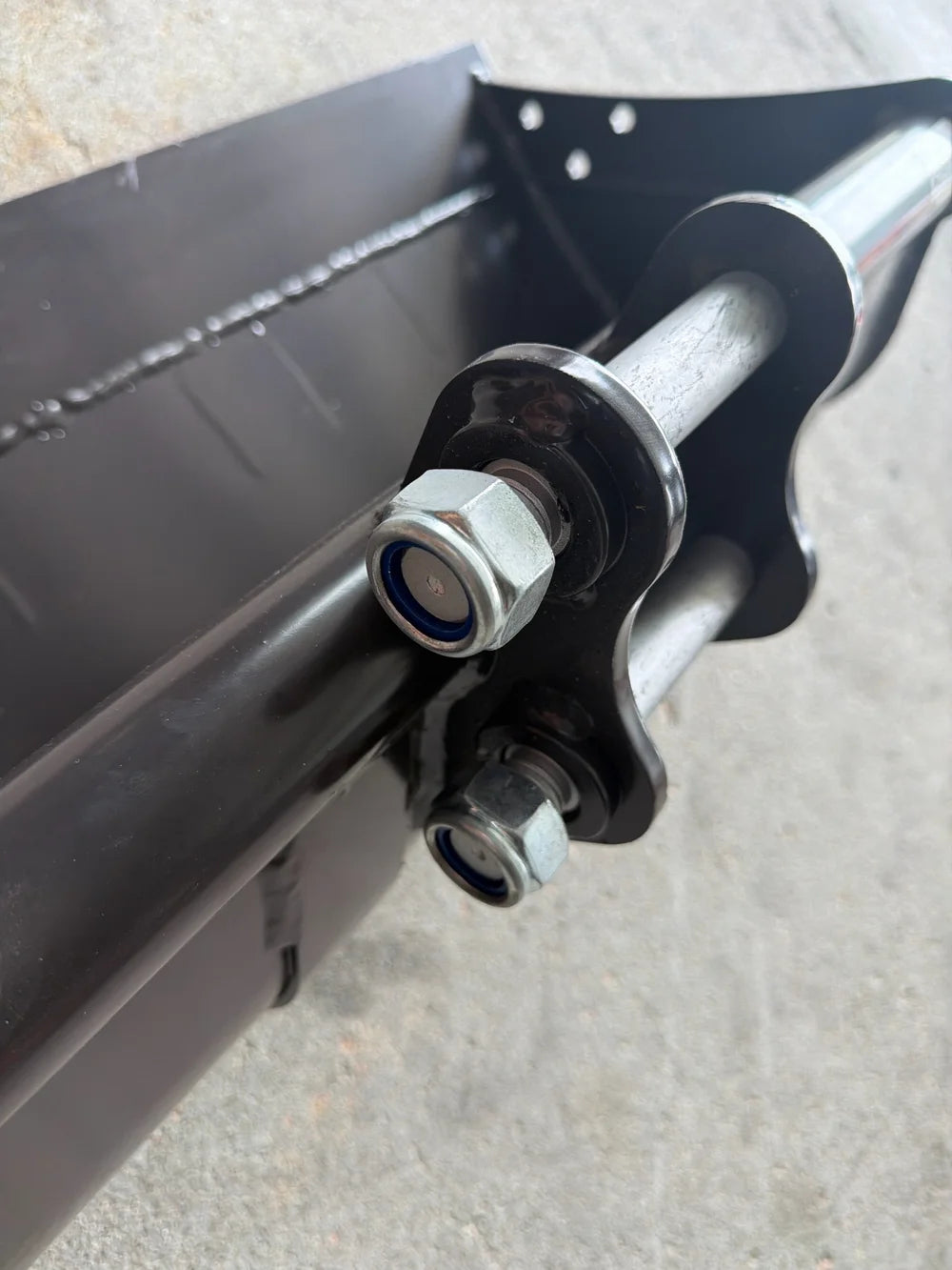 Mini Excavator Attachment - 25mm Pin - 800mm Mud Bucket