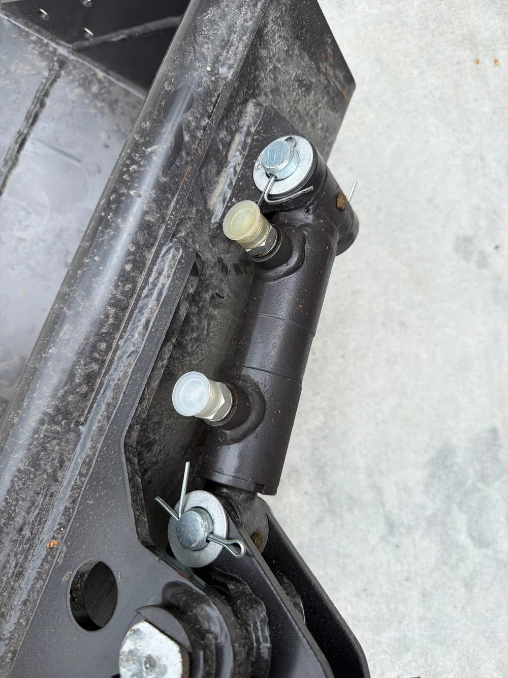 Mini Excavator Attachment - 25mm Pin - 800mm Tilting Bucket