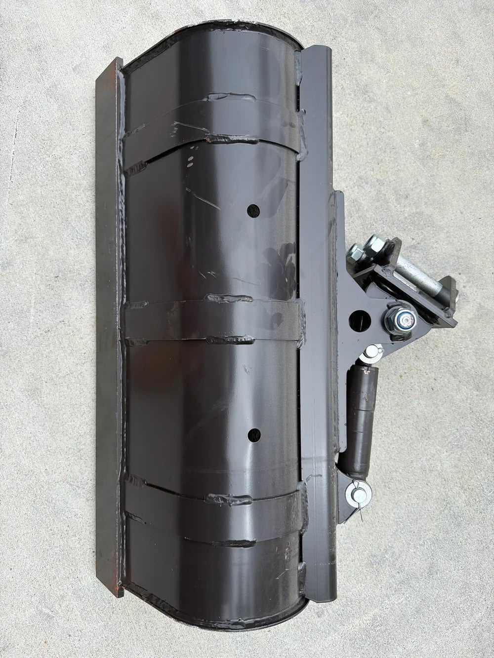 Mini Excavator Attachment - 25mm Pin - 800mm Tilting Bucket