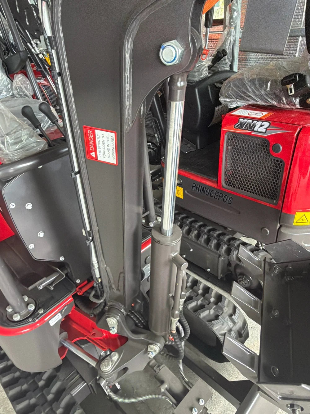 Rhinoceros / Raptor 25mm Pin Boom Hydraulic Cylinder