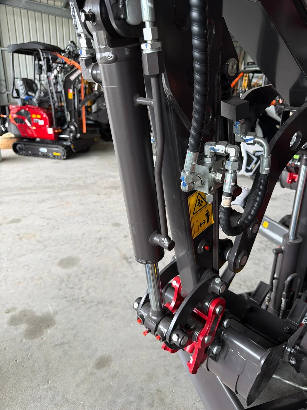 Rhinoceros / Raptor 25mm Pin Bucket Hydraulic Cylinder