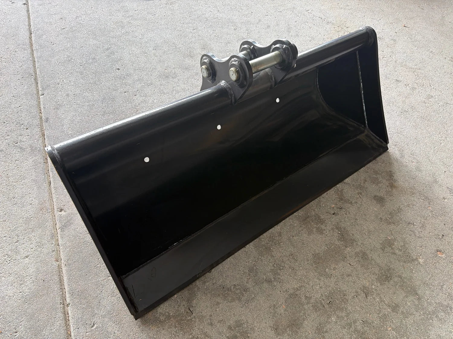 Mini Excavator Attachment - 30mm Pin - 1000mm Mud Bucket