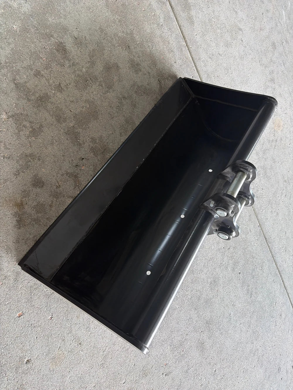 Mini Excavator Attachment - 30mm Pin - 1000mm Mud Bucket