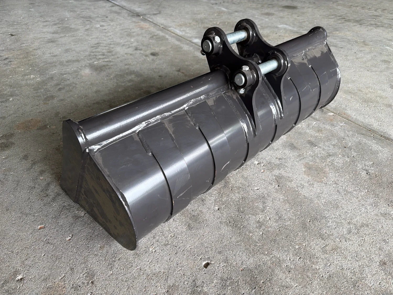 Optional 30mm Pin Mini Excavator Deluxe Attachment Pack