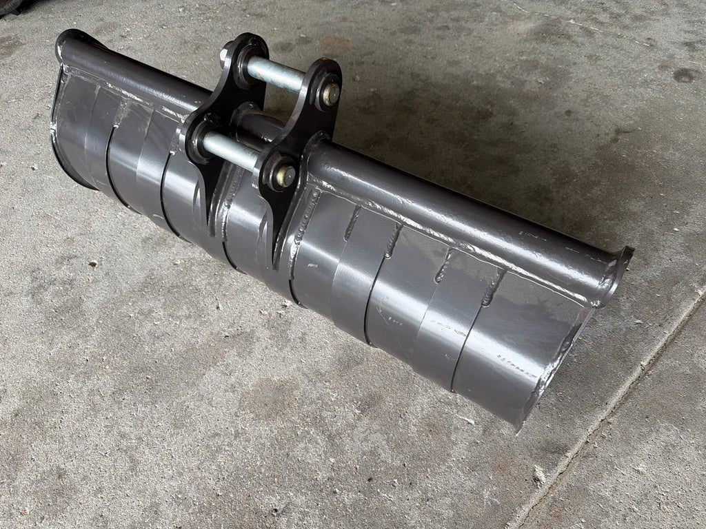 Mini Excavator Attachment - 30mm Pin - 1000mm Mud Bucket