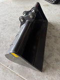 Mini Excavator Attachment - 30mm Pin - 1000mm Mud Bucket