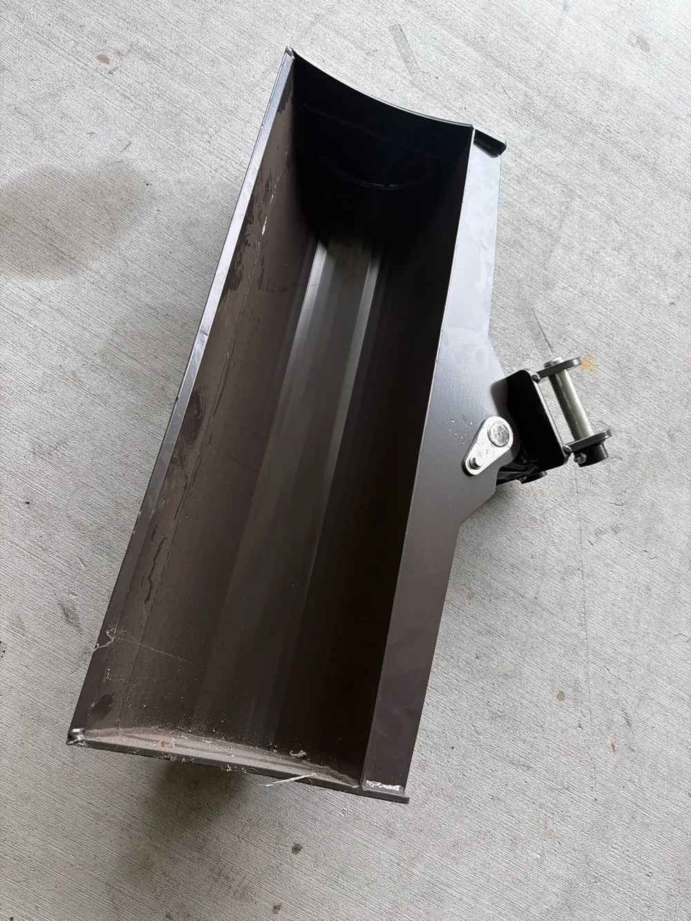 Mini Excavator Attachment - 30mm Pin - 1000mm Tilting Bucket