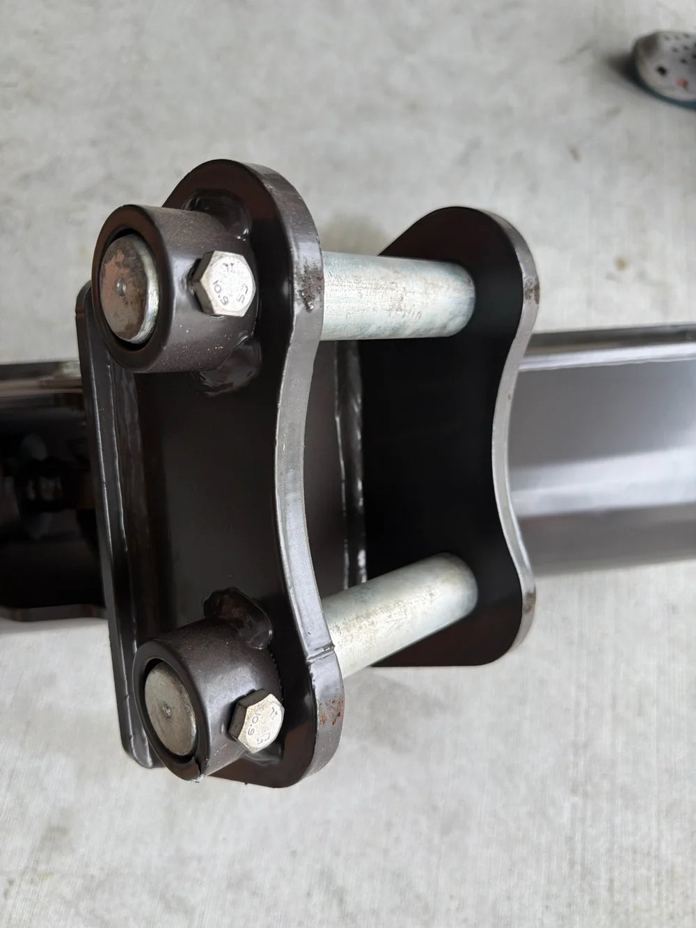 Mini Excavator Attachment - 30mm Pin - 1000mm Tilting Bucket