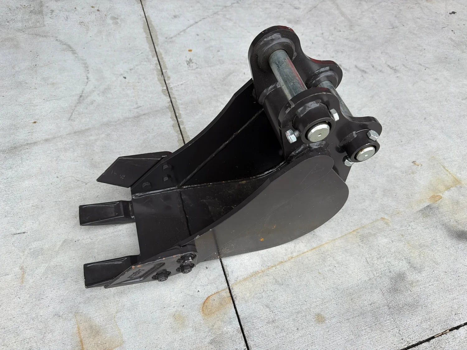 Mini Excavator Attachment - 30mm Pin - 200mm Trenching Bucket