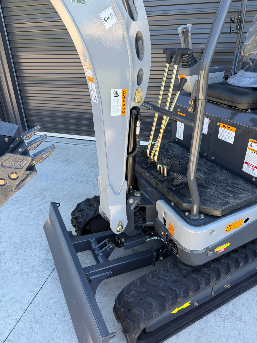 Raptor RE16 Mini Excavator