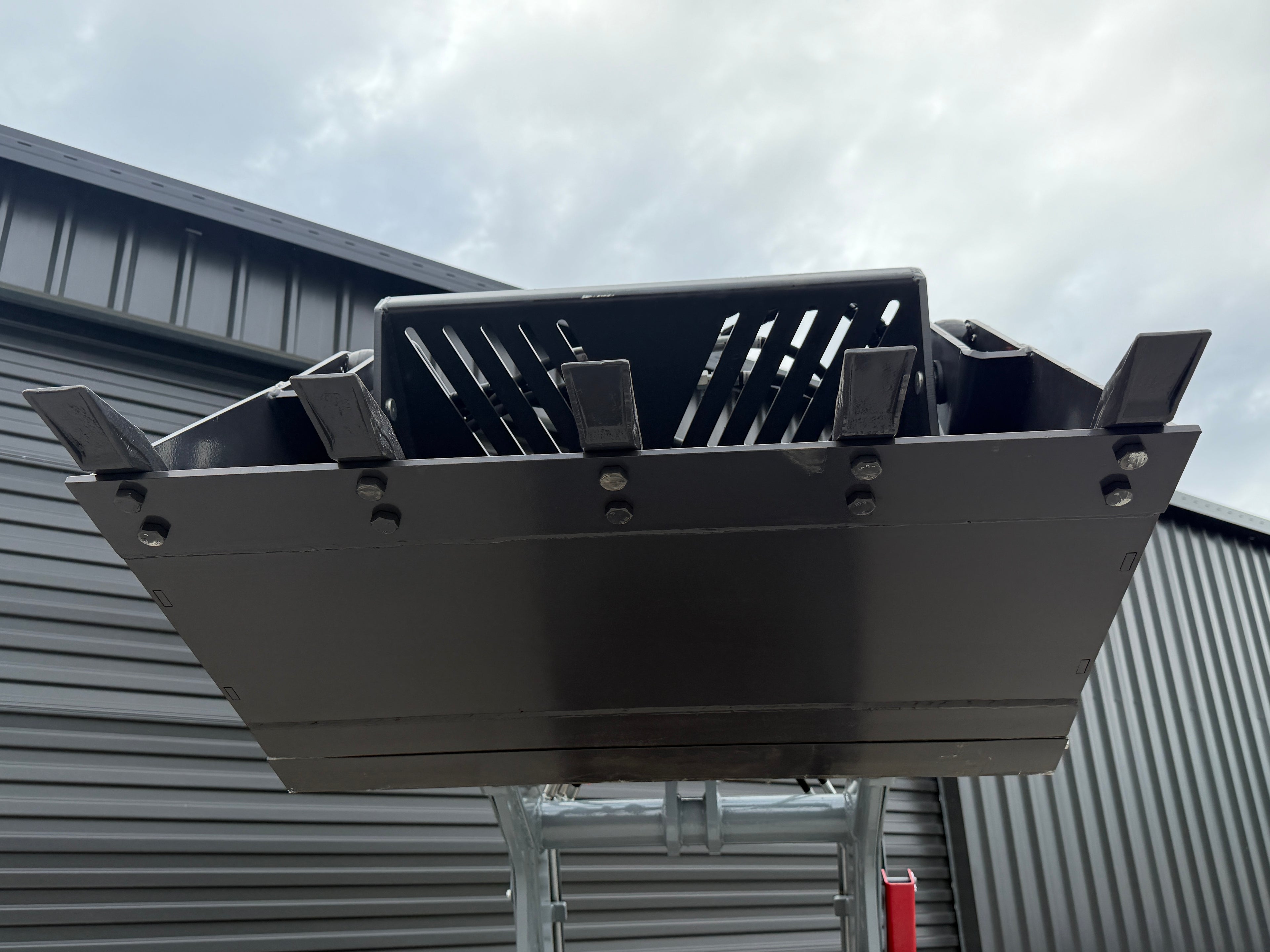 Rhinoceros KS925TK Track Loader
