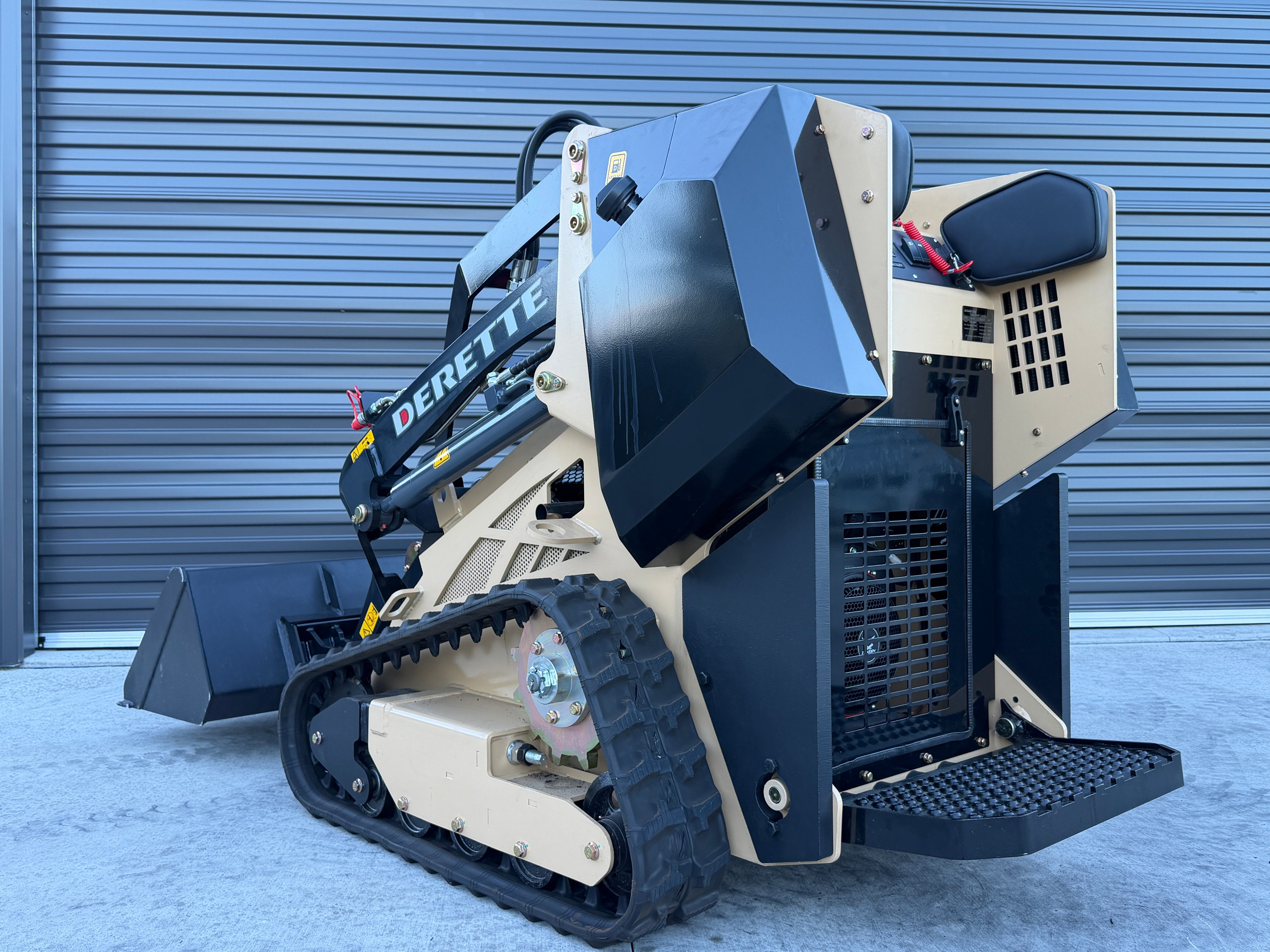 Derette DRT 450TZ Track Loader