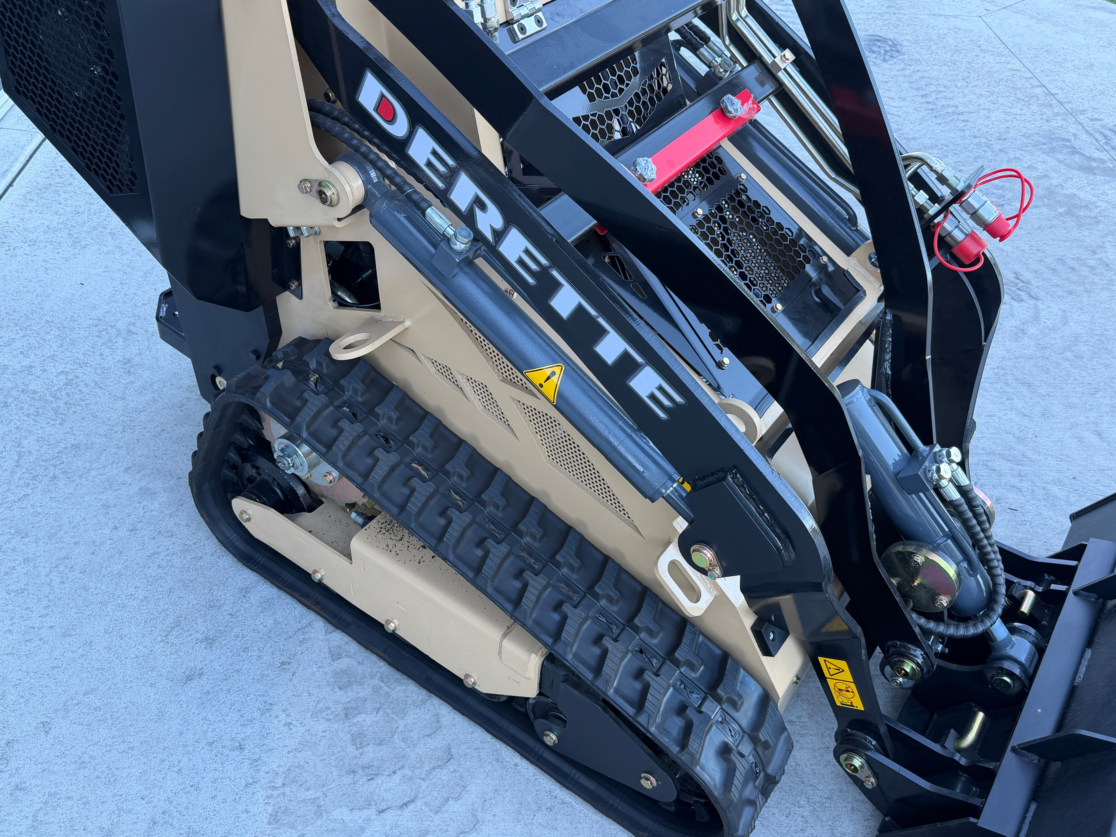 Derette DRT 450TZ Track Loader