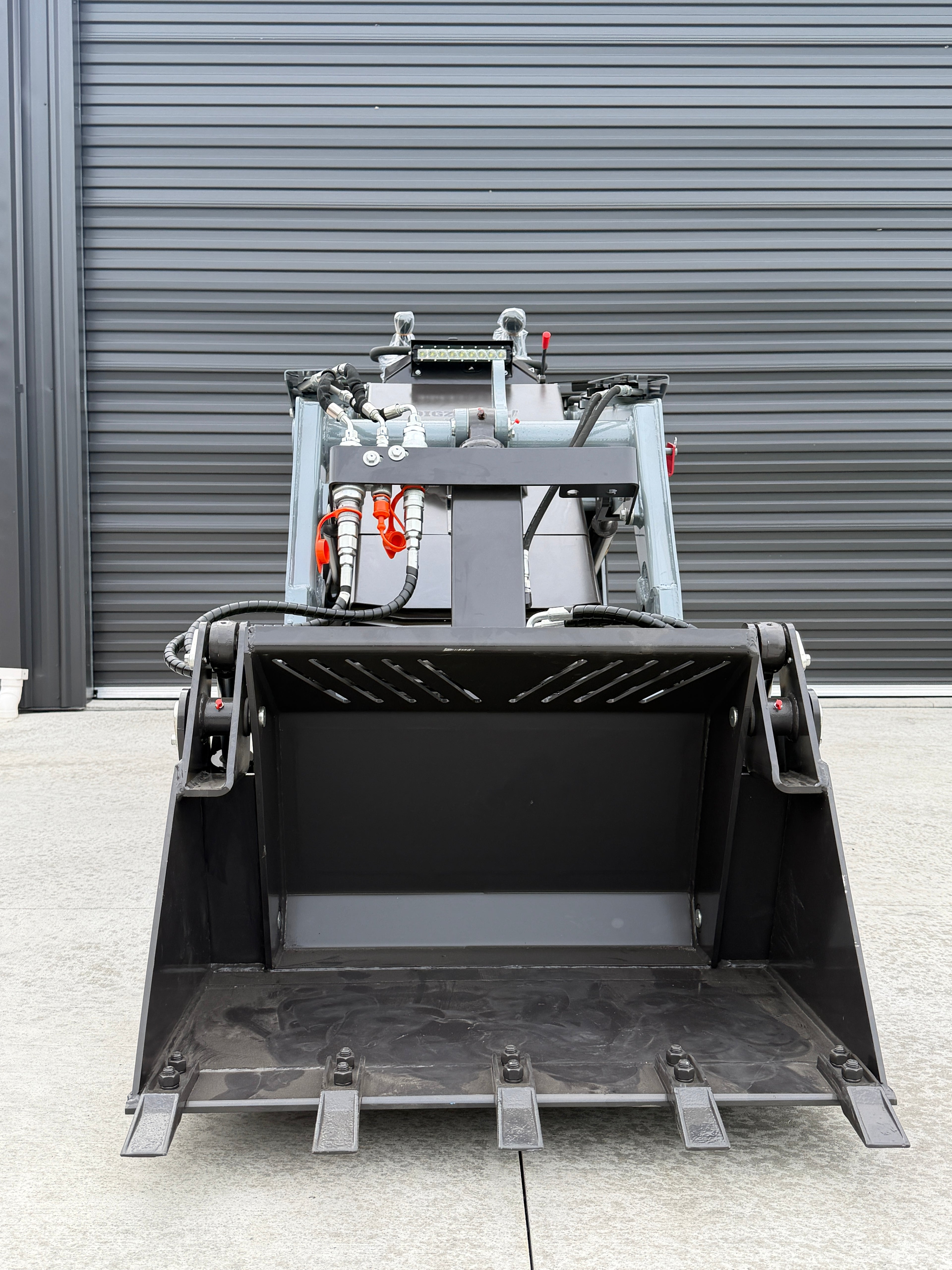Rhinoceros KS925TK Track Loader