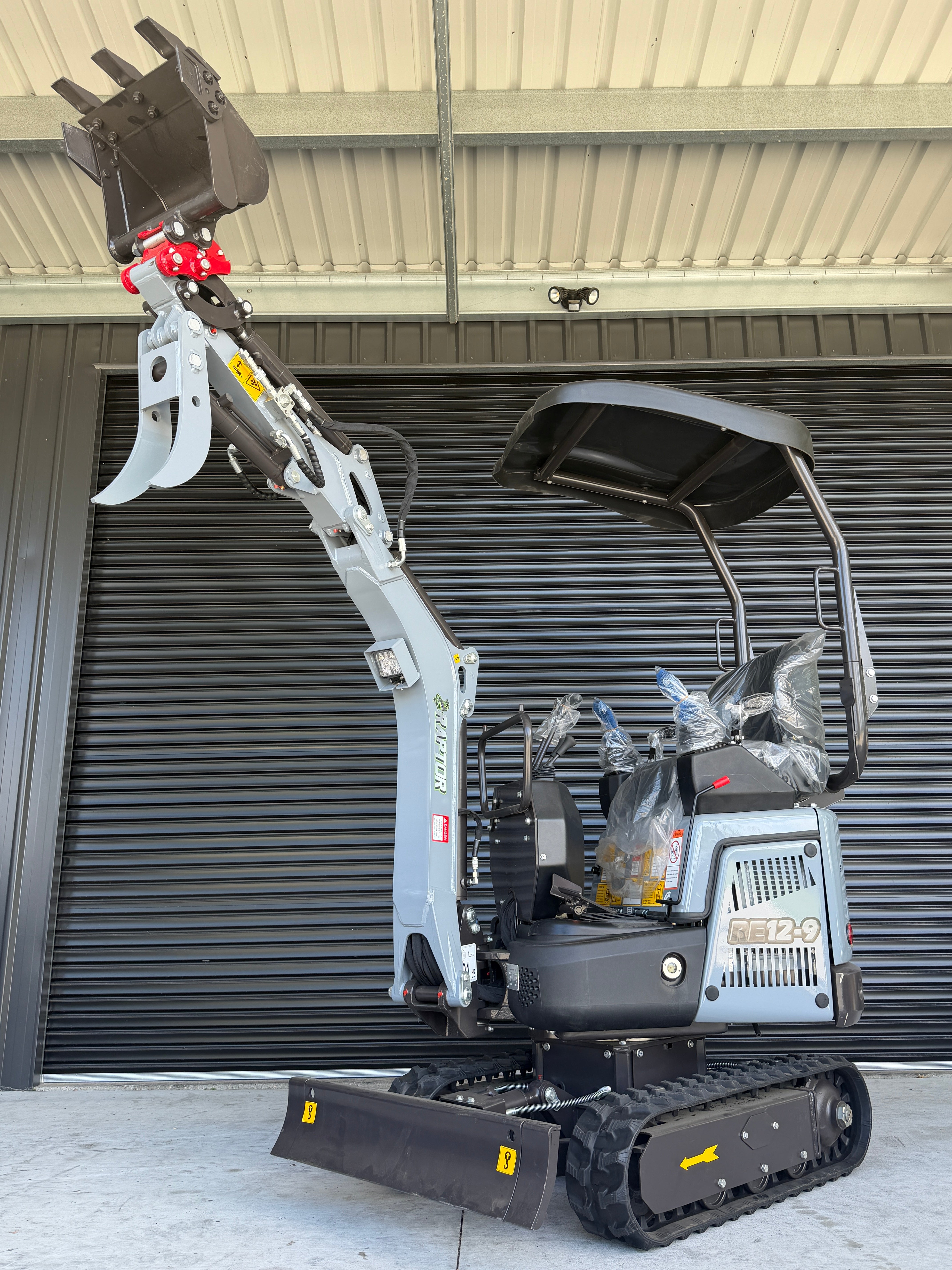 Raptor RE12-9 Mini Excavator – Digzilla Machinery
