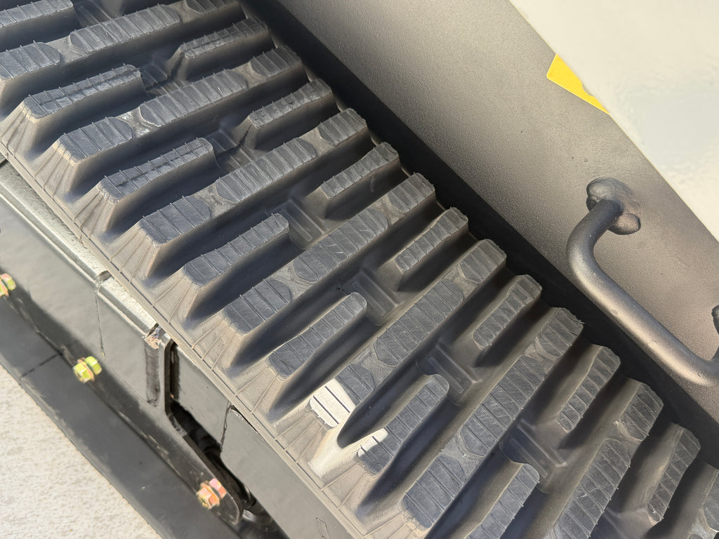 Derette XC1100K Track Loader