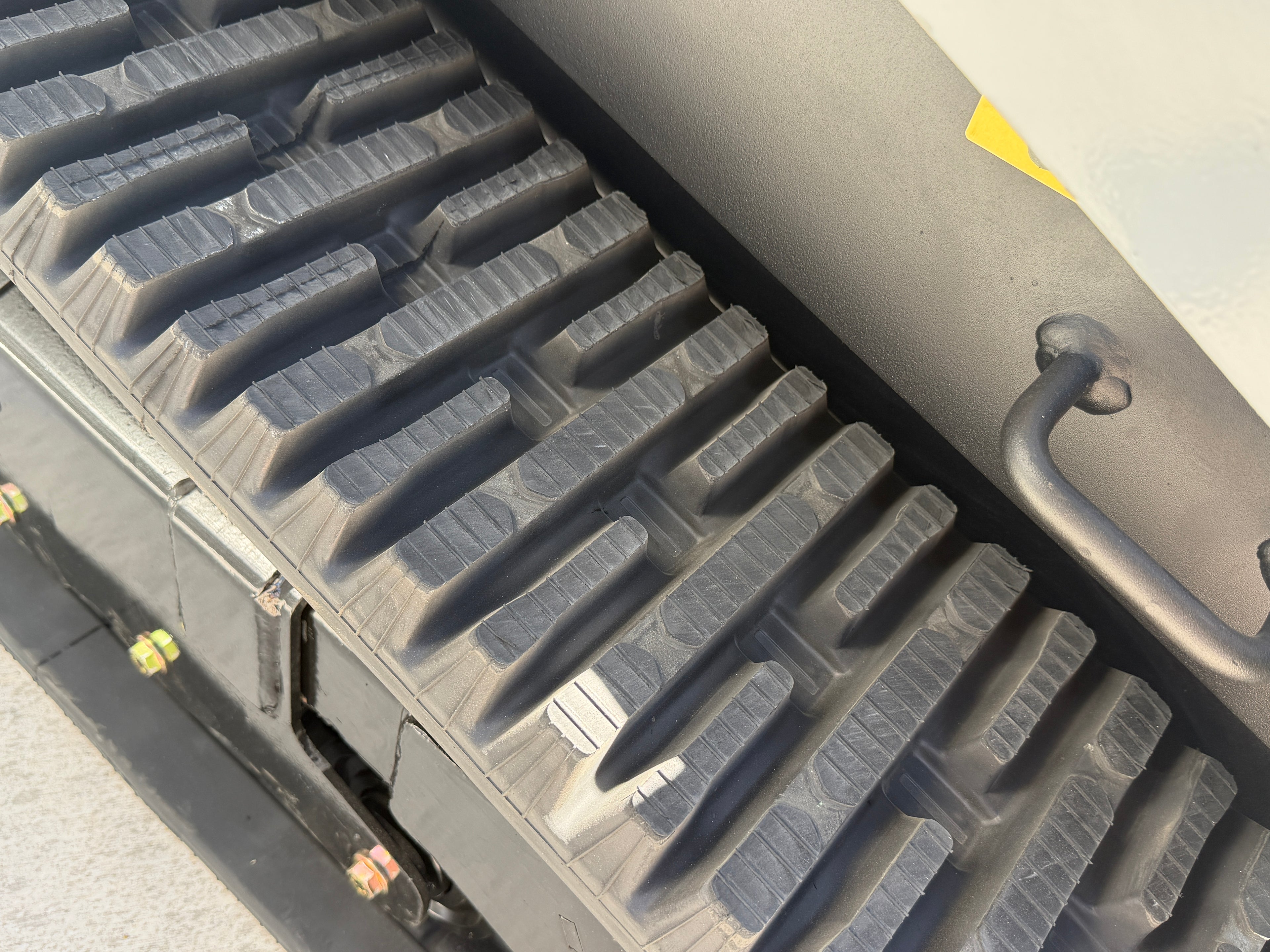 Derette XC1100K Track Loader