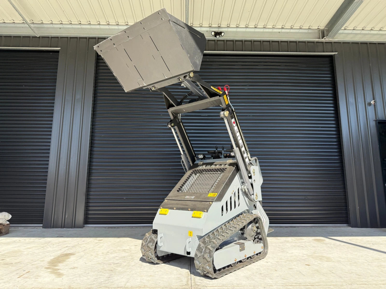 Derette DRT T800 Track Loader