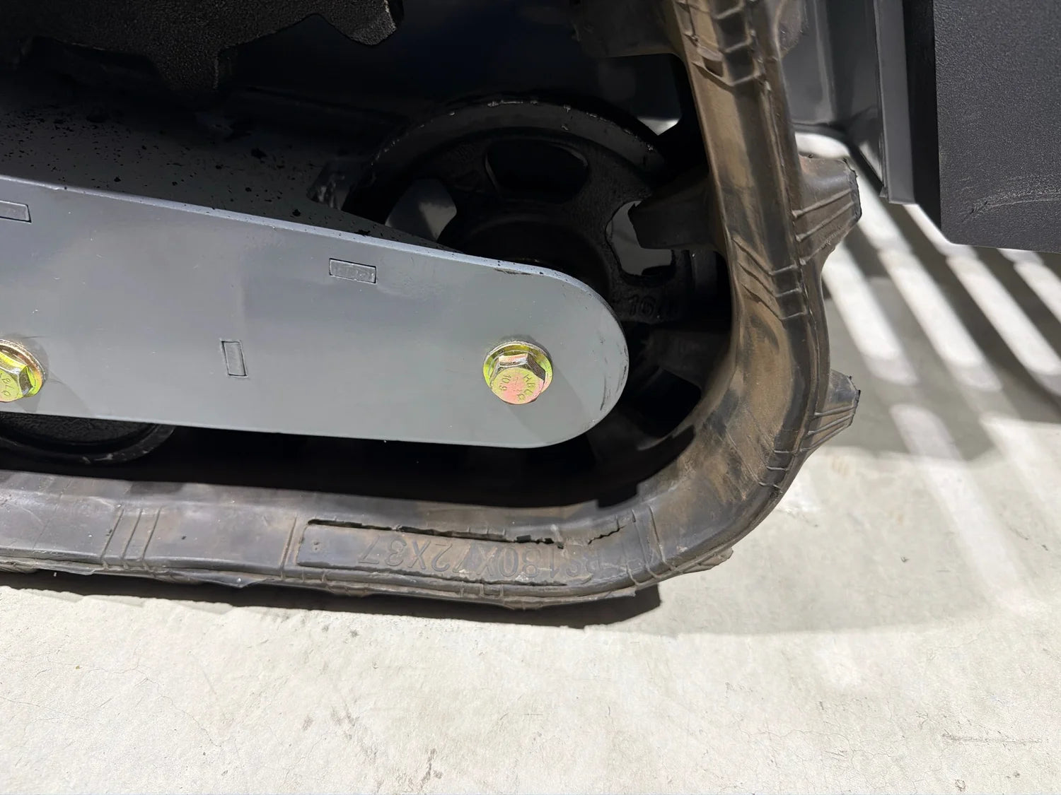 Derette T800 Rear Idler