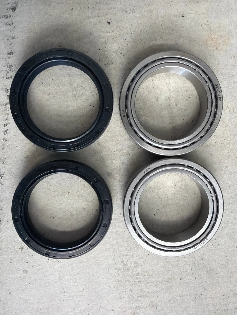 Derette Auger Drive / Wheel Bearings Pair