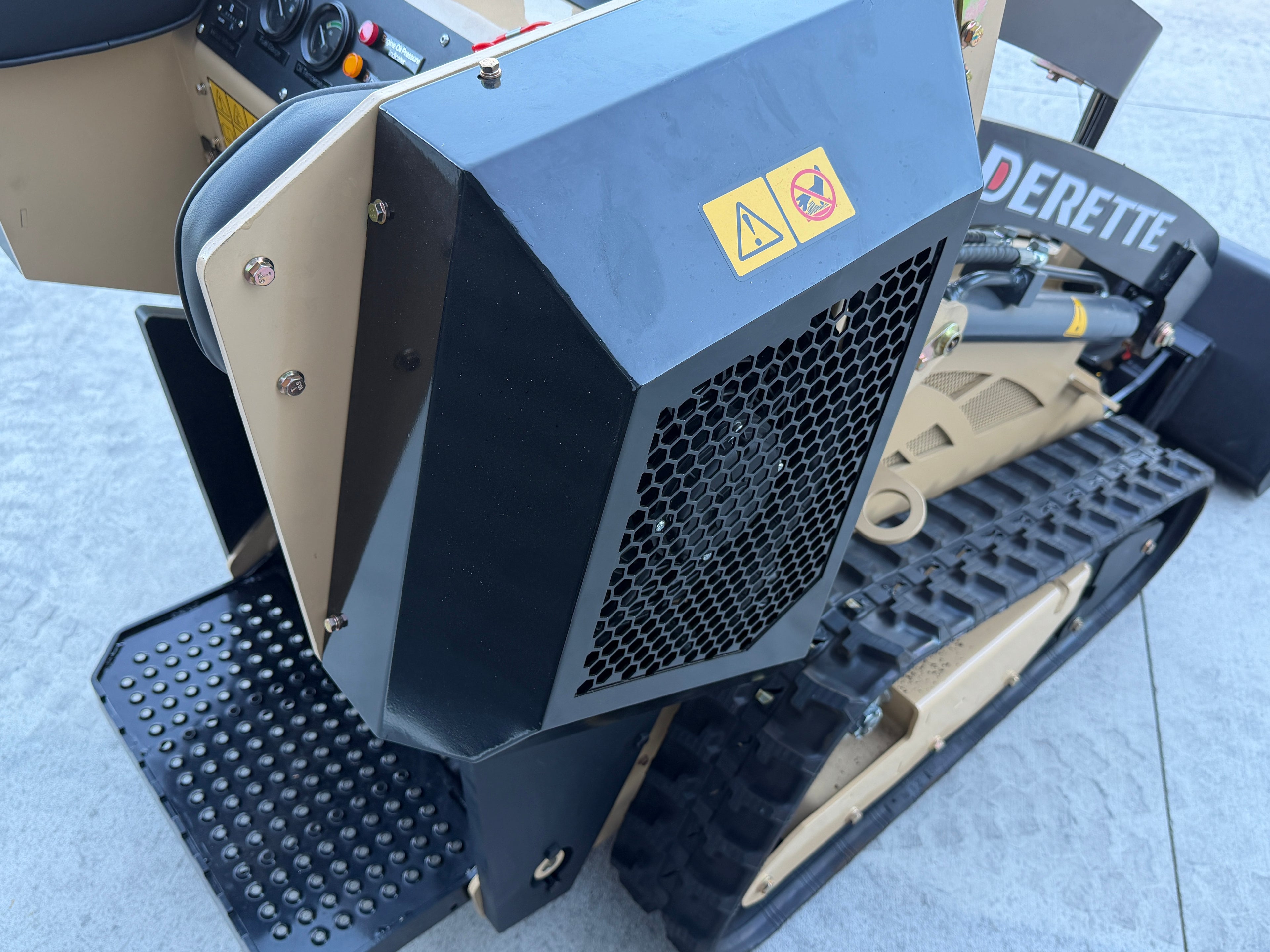 Derette DRT 450TZ Track Loader