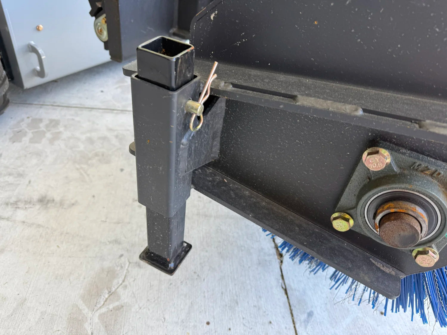 Mini Skid Attachment - Broom / Sweeper