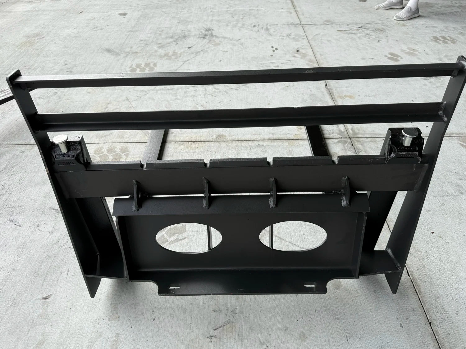 Mini Skid Attachment - Pallet Forks